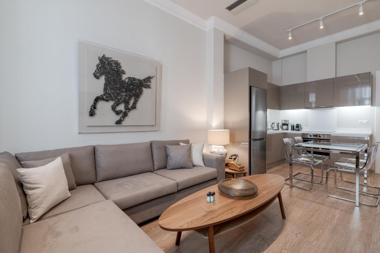 Historic Plaka'S Deluxe Apartment Athen Exterior foto